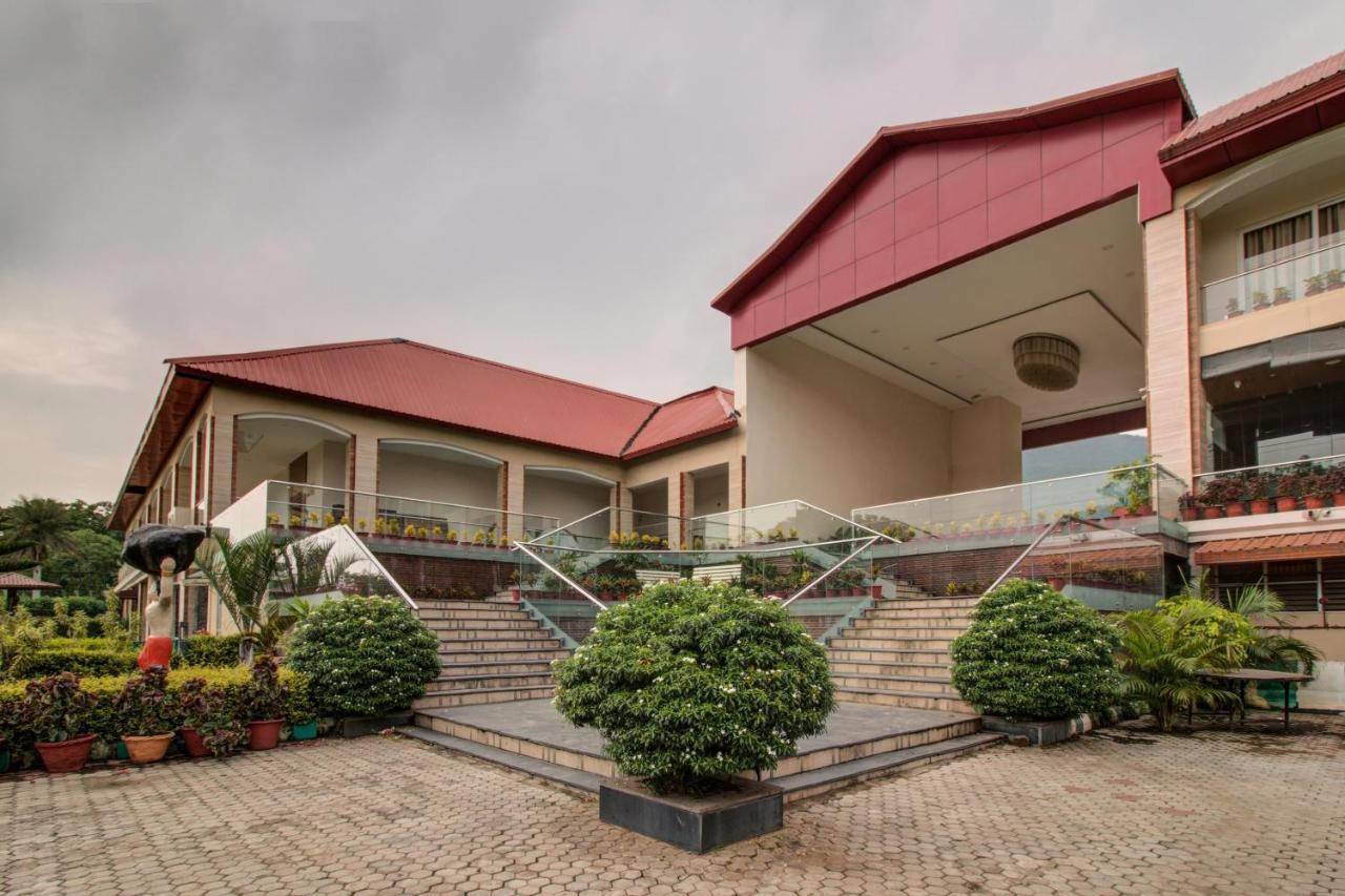 Oyo 3575 The Wave International Hotel Jamshedpur Bagian luar foto