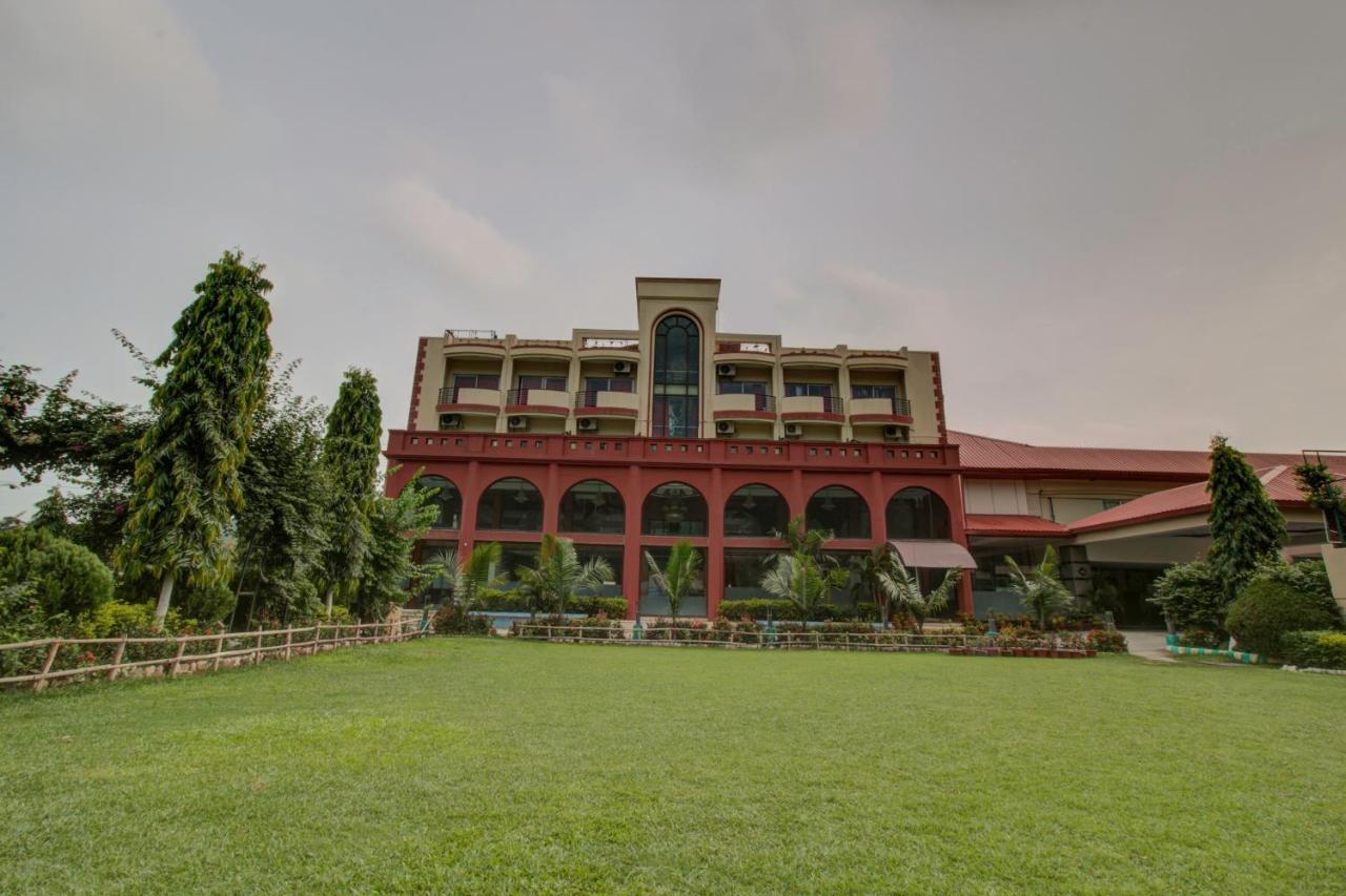 Oyo 3575 The Wave International Hotel Jamshedpur Bagian luar foto