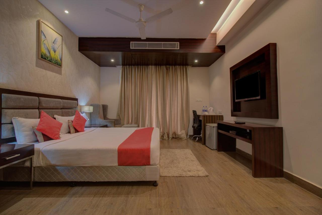 Oyo 3575 The Wave International Hotel Jamshedpur Bagian luar foto