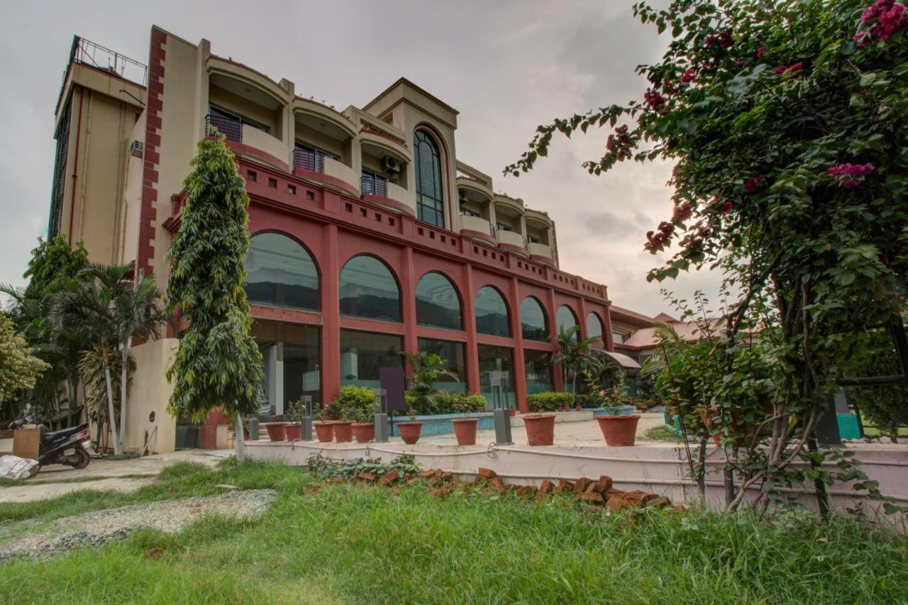 Oyo 3575 The Wave International Hotel Jamshedpur Bagian luar foto
